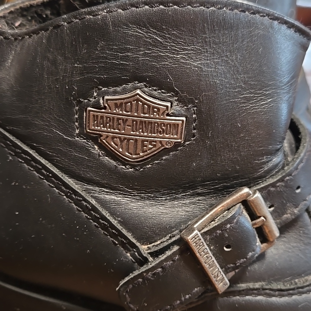 Harley-Davidson Womens Black Leather Ankle Boots with Buckle Accent Size 6 - Picture 2 of 8